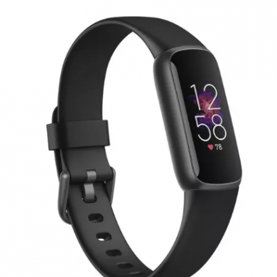 FITBIT Luxe Fitness Tracker – Black, Universal